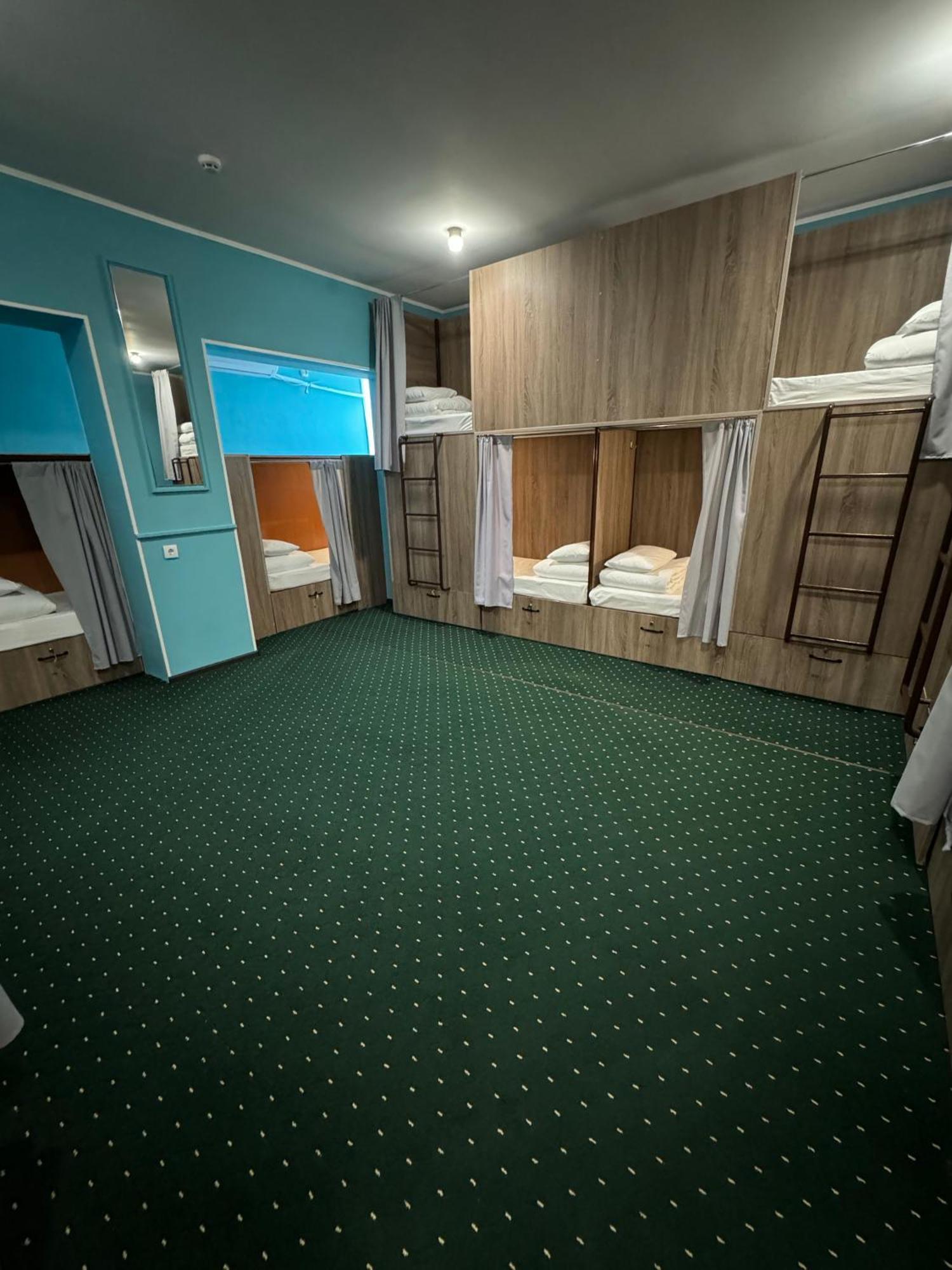 All Eyes Hostel Kamianets-Podilskyi Exterior foto